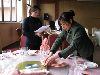 中心開展餐飲服務(wù)技能培訓(xùn)