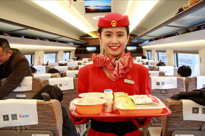 高鐵餐飲 舌尖上的多彩旅程
